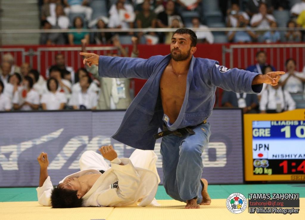 Two European World titles at day 2