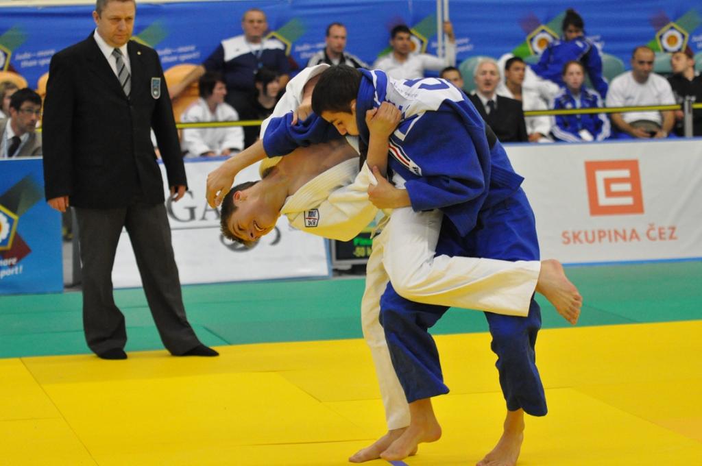 Ukraine and Kazakhstan win double gold at ECup in Teplice
