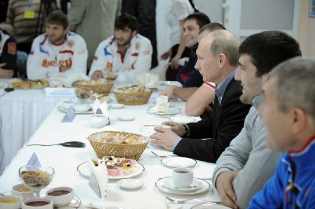 Vladimir Putin experiences Chelyabinsk' road to Euro2012