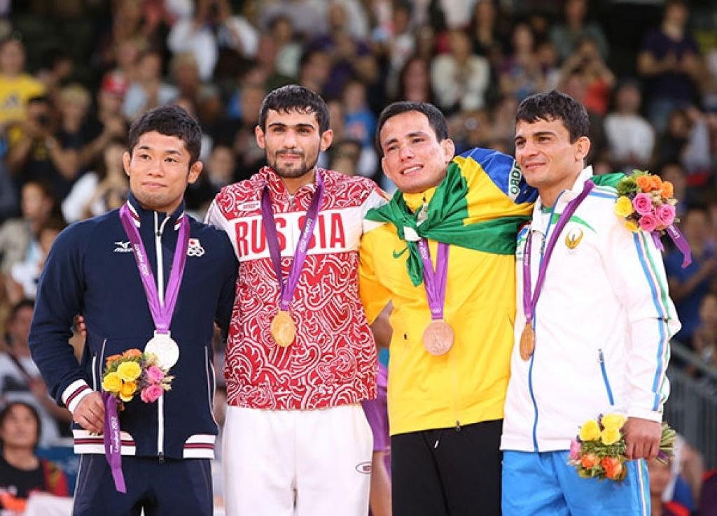Russian Arsen Galstyan takes gold medal U60kg