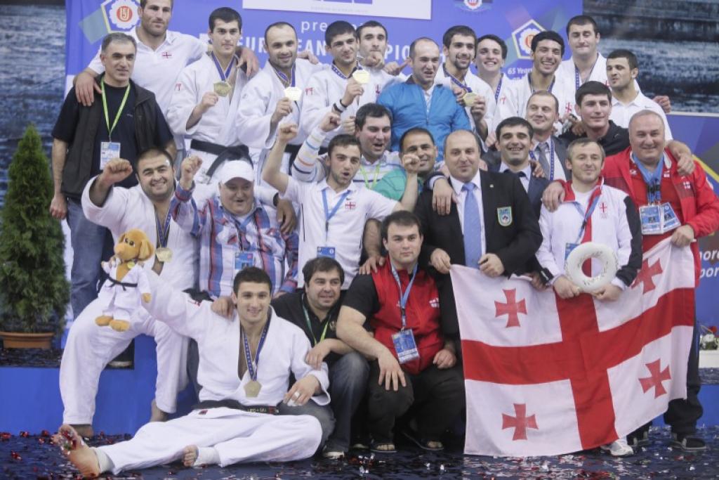 All reactions of the men's European Team medallists