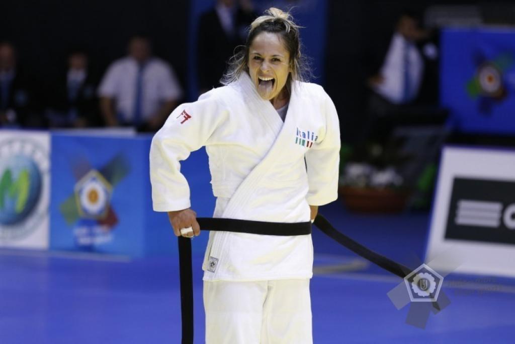 Rosalba Forciniti celebrates comeback with gold