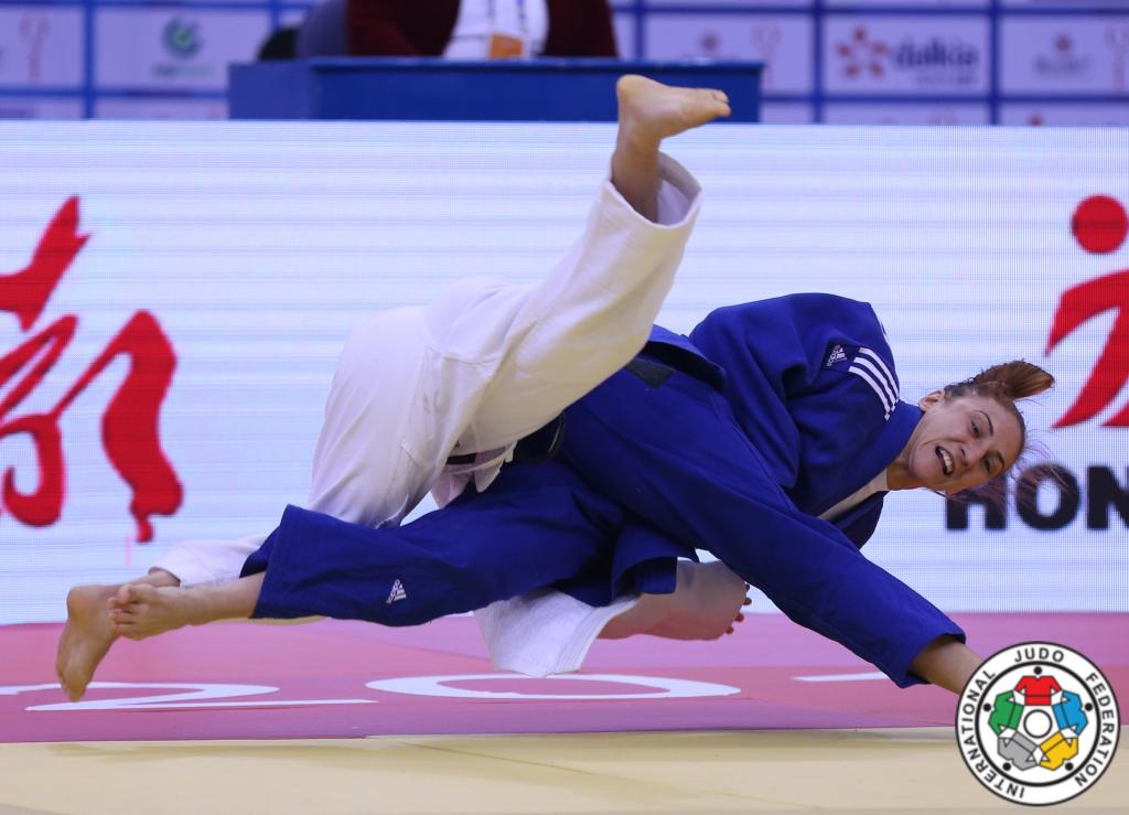 CLEAN SWEEP FOR EUROPE ON OPENING DAY OF QINGDAO GRAND PRIX