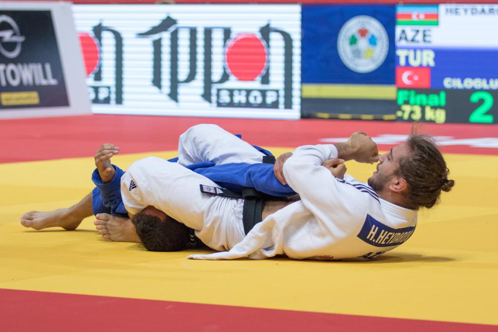 TITLE HUNGRY HEYDAROV ADDS JUNIOR WORLD GOLD TO SUCCESS LIST