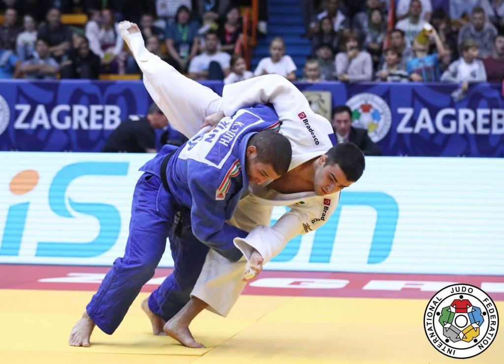 TOTH KEEPS THINGS SIMPLE AS HE CRUISES TO THIRD ZAGREB TITLE