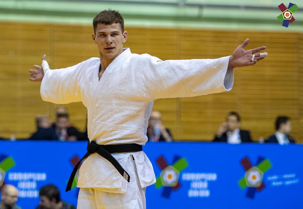 JUNIOR BELARUSIAN SIDORYK STEALS THE SHOW IN WARSAW