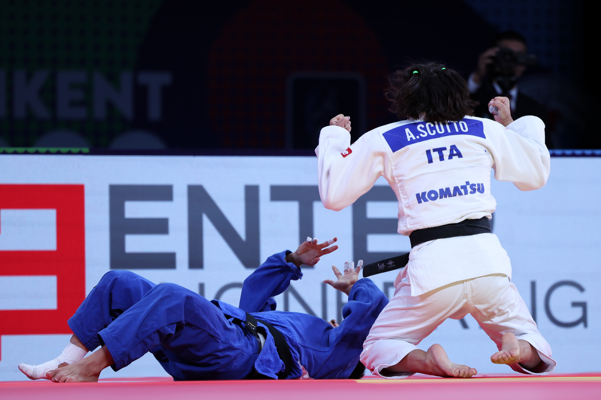 DAY OF FIRSTS FOR EUROPEAN MEDALLISTS IN TASHKENT