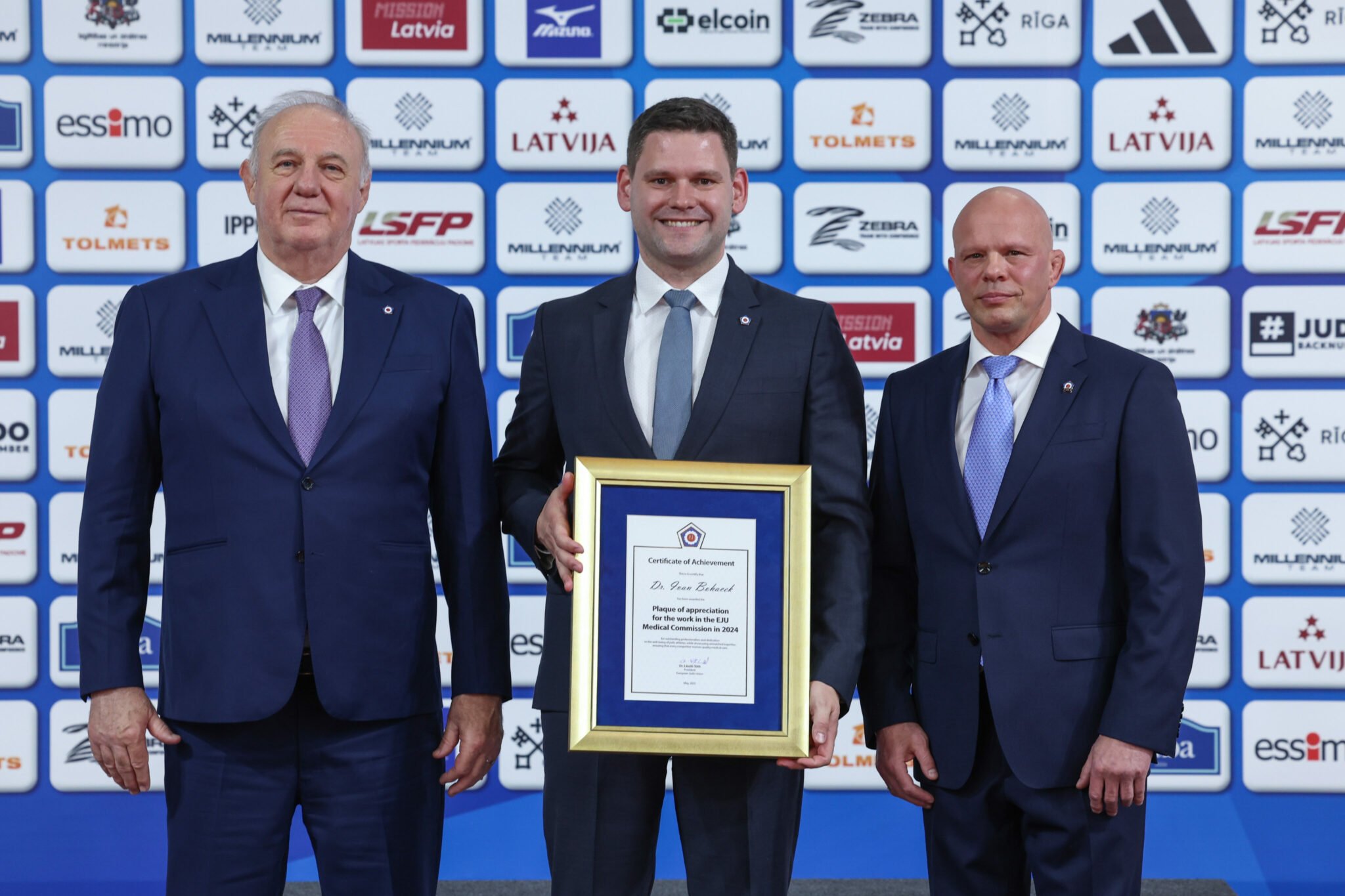 Dr Ivan Bohaček Honoured for Excellence in Medical Service