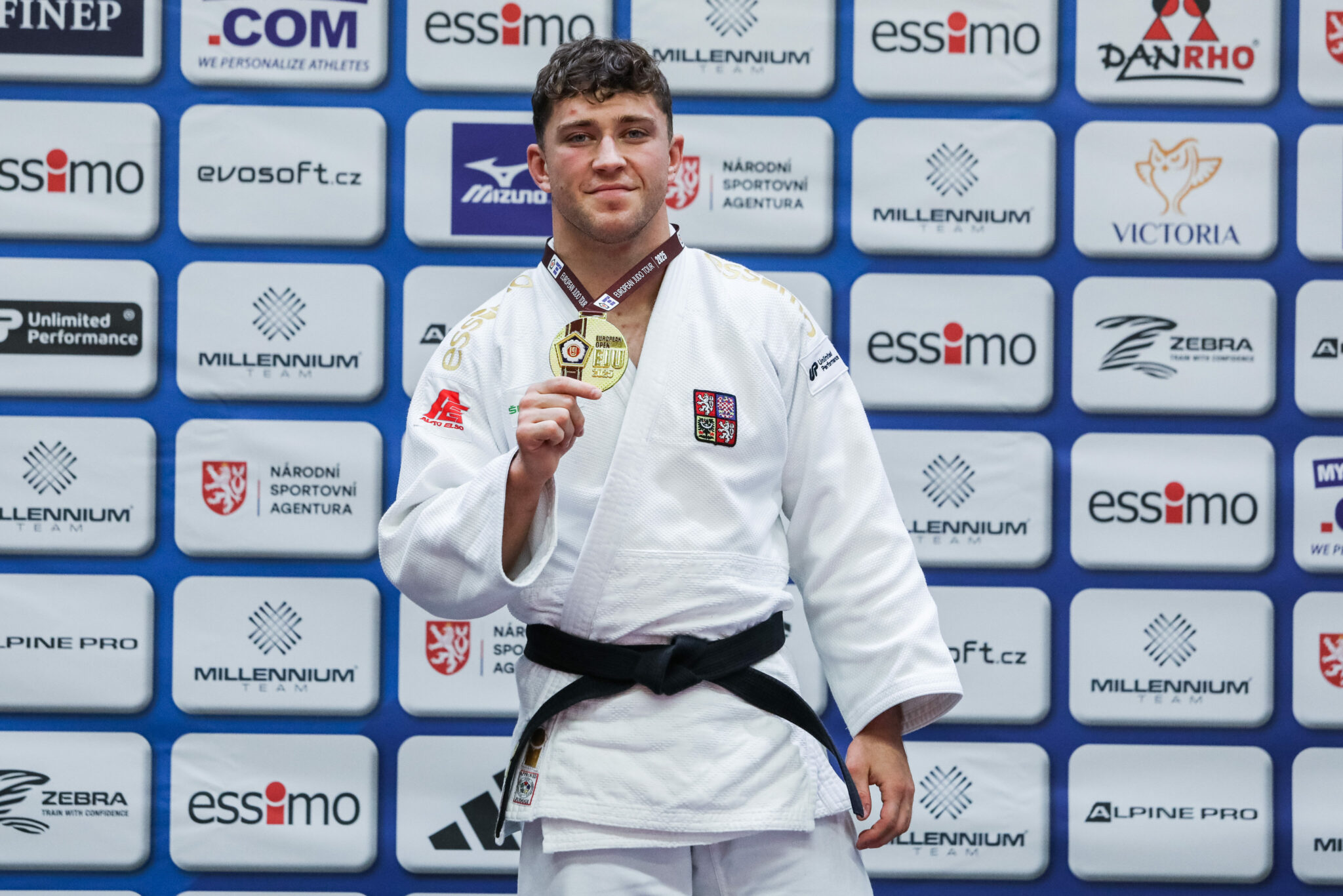 Home Crowd Inspires Adam Kopecký to European Open Victory