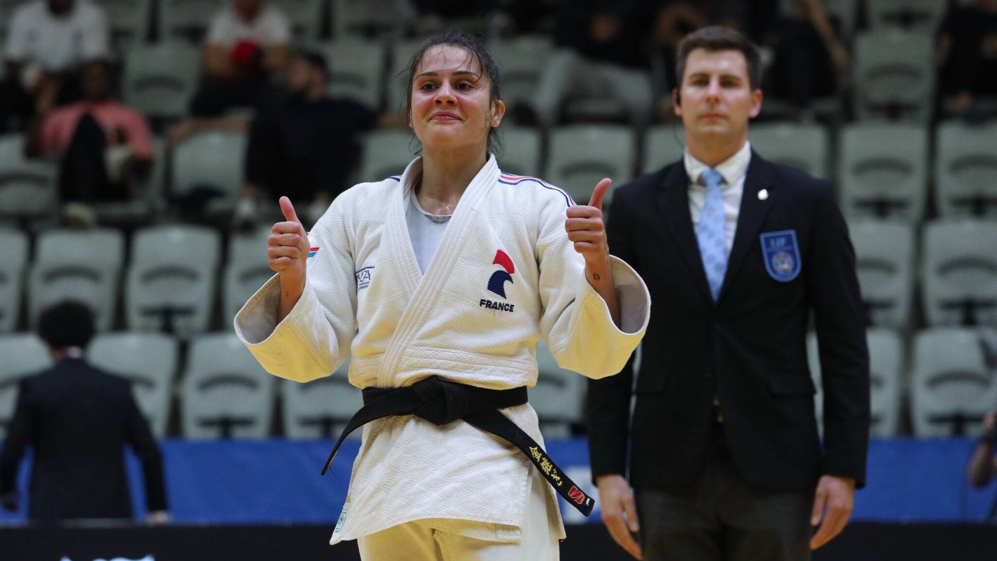 Blandine Pont Back in Business, Now in -52kg