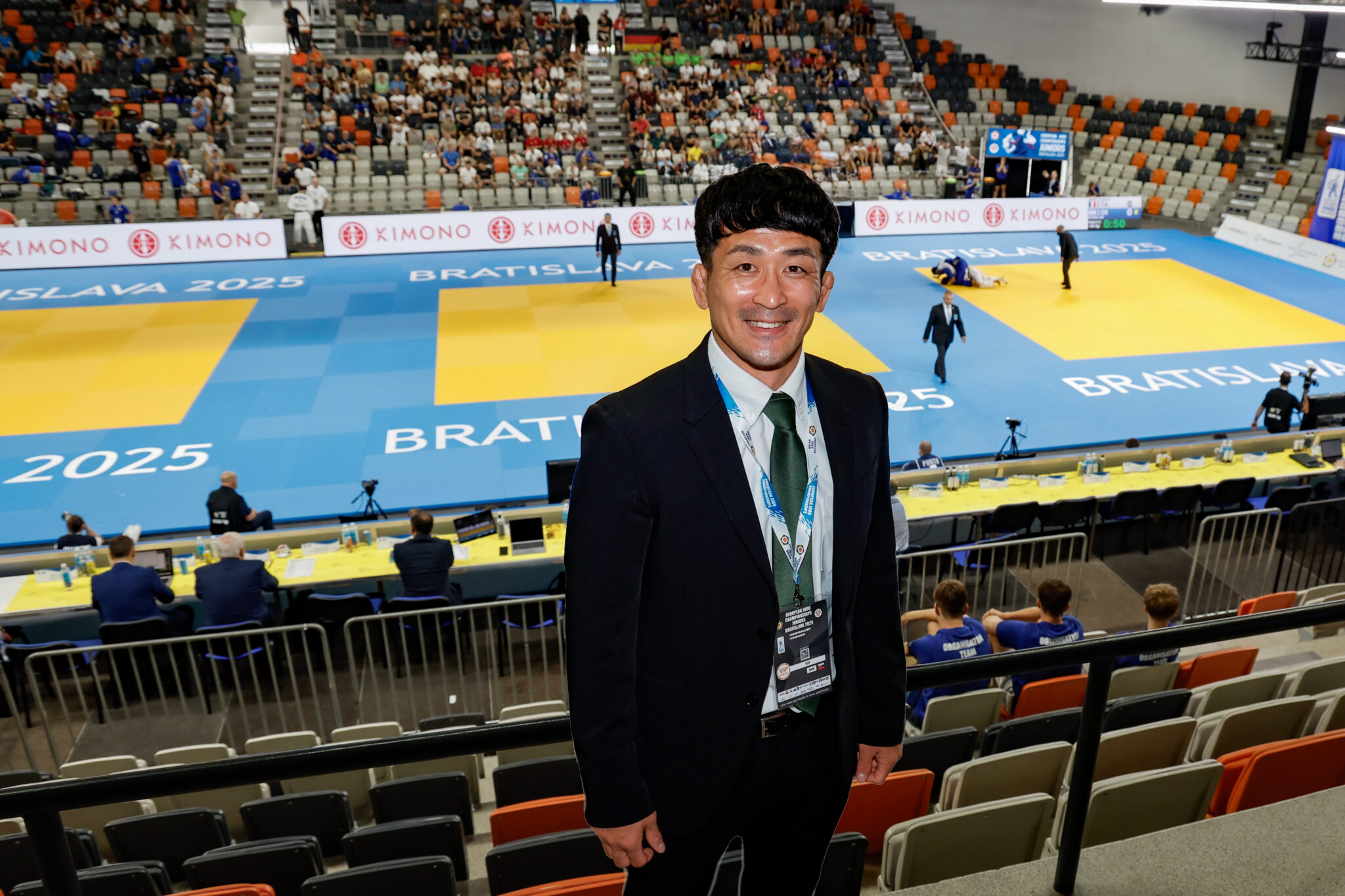 World Champion Supporting the Next Generation