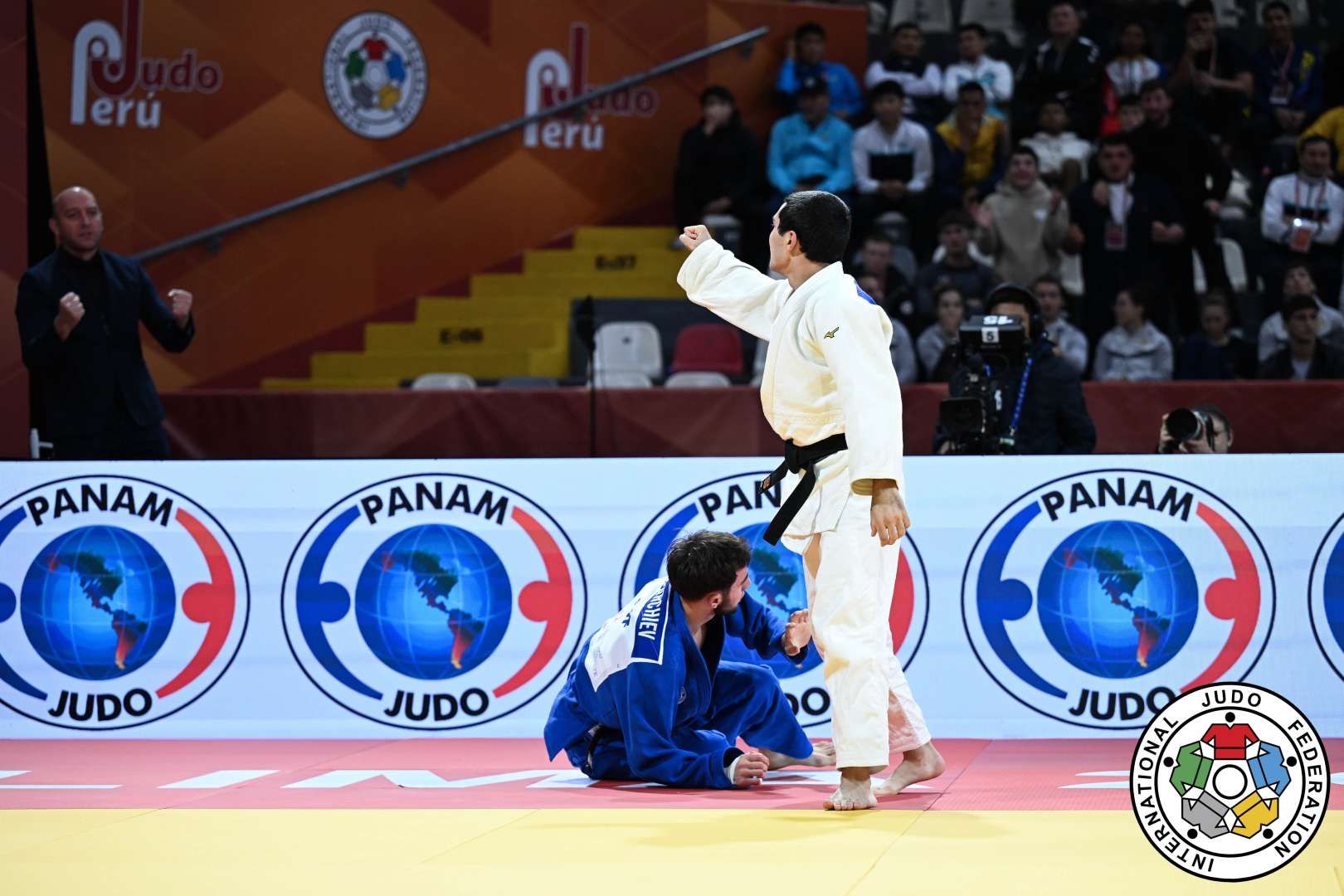 Gigauri Flies Solo on Day One in Lima