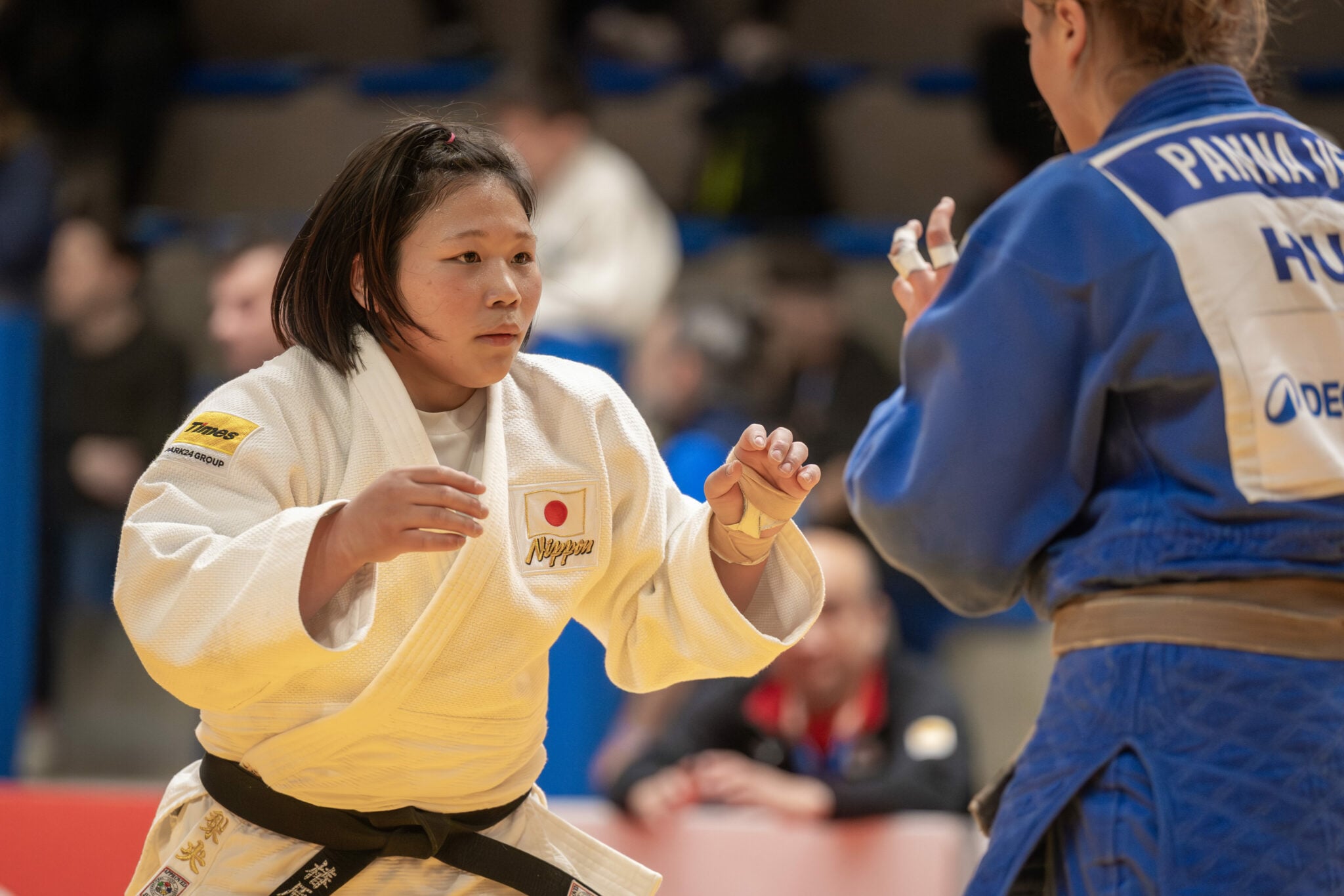 Signed Shirts and Signed Statements: Lignano&rsquo;s Opening Act