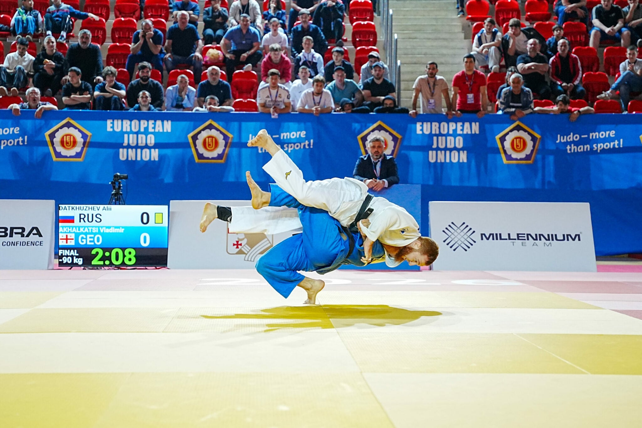 The World Champion Rediscovered the &ldquo;Taste&rdquo; of Gold at Home